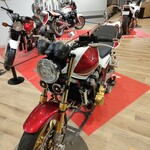 Oyaji - お店に行く途中にある ホンダウエルカムプラザ 青山