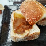 AZLM CONNECTED CAFE - コジマカフェのカレーパン