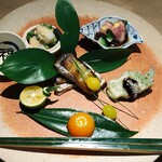 御料理 ふじ田 - 八寸（比布ネギ鴨ロース・つぼみな揚げ・銀杏揚げ・タチウオ＆ナス・菜の花と百合根の胡麻和え・金柑）