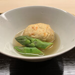 道人 - 桜蝦(静岡県産)の飛竜頭、
      茹でグリーンアスパラガス(北海道産)添え