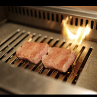 焼肉うしごろ 新宿三丁目店 - 