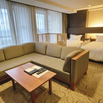 海のホテル島花 - 宿泊したお部屋 (37㎡)1番スタンダードなお部屋。
      キッズ＆ベビー歓迎プランでしたので、
      ベビーベッドも無料で入れて頂けました☺︎