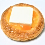 ブーランジェリー ヴィー - 料理写真:クリームチーズアプリコット