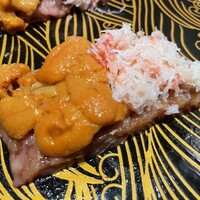 銀座 ちかみつ 六丁目 - 鹿児島のユッケの上に、北海道のウニとカニをたくさん。