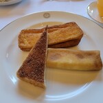 富士屋ホテル - フレンチトースト富士屋風、シナモントースト、パンケーキ。