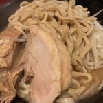 ラーメン二郎 - ラーメン  麺少なめ、にんにく少し