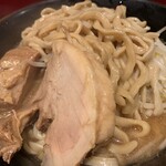 ラーメン二郎 - ラーメン  麺少なめ、にんにく少し