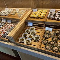 日本橋浅田 - 朝食　和食ビュッフェ① これも珍しいです。取りすぎ注意。