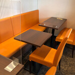 どら焼き まかな - 6テーブルくらいあったかな。