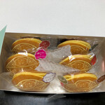 どら焼き まかな - 帰り際、また3種のベリーとラムレーズン、追加購入して箱入りに！(笑)