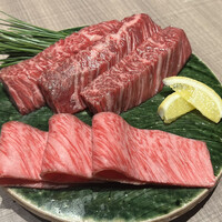 うし松 - 厳選部位 塩焼肉二種盛り合わせ
                    ハラミ、神戸田村イチボ