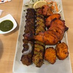 Halal Grill Restaurant - タンドリーミックス盛り合わせ 2,200円