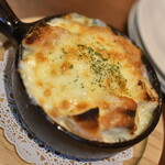 ワインバー バッカス - ゴルゴンゾーラソースのパングラタン（１，１５０円）２０２３年４月