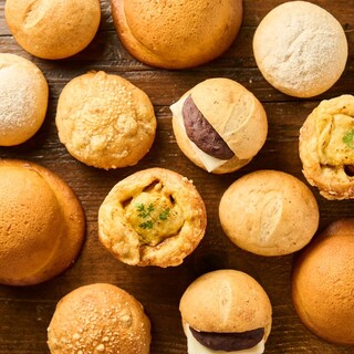 テイクアウト限定の『豆富パン』