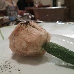 f - ズッキーニの花の中に毛蟹・・。