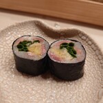 すし いわお - 鰯の三食巻き