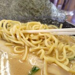 ライスとらーめん 立川家 - 麺は短めストレート