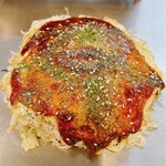 Hiroshima Sutairu Okonomiyaki Kujira - 茶色は美味しい（＾◇＾）