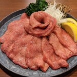 Honkaku Taishuu Yakiniku Iidaya - 