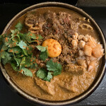 スパイスポスト - ↑チキン&キーマ&↓ポークビンダル