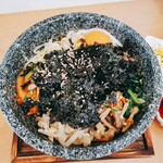 韓国料理 おんま - ビビンバは石焼きandチーズ入り