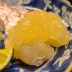 道人 - ⑤伊勢海老(兵庫県淡路島産)
      産卵は初夏～秋、旬は秋～冬
      プリプリとして旨みと甘みが凄いのですが、ほのかに薫りもあり、ちょっと驚き
      傷みが早く普通は臭みを出さない手当てが優先