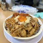 らーめん ブッチャー - ・まぜそば 超肉 1,100円/税込
・トッピング 辛みそ 200円/税込