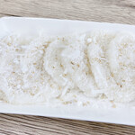 Alisha's grill restaurant - パリタオ。餅にココナッツをかけたようなスイーツ