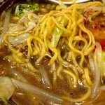 大輦 御殿通店 - ソースラーメンUP。スープは一般的なラーメン同様にシャバシャバだが、風味はソース焼そばそのもの！このインパクト（違和感）に脳味噌が揺れ動かされ、想像外の旨さに痺れる!?