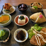 天結 - まず出された料理
                                彩りが綺麗でした