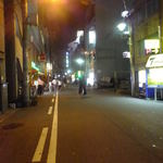 Wine Bar base - お店の前の一方通行の道路です～