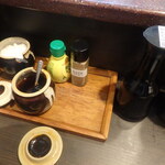餃子の馬渡 - 卓上調味料