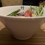 麺処 竹川 - 逆三角錐の丼