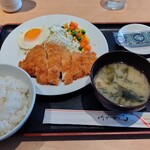 清水家 - 日替わり定食（とんかつ定食）　¥580