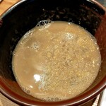 中華蕎麦 とみ田 - スープ割り。柚子は粉末かな？