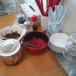 金田家 - 辛子高菜、紅ｼｮｳｶﾞ、醤油ﾆﾝﾆｸ、ｺｼｮｳ、ｺﾞﾏ、ﾗｰ油とｻｰﾋﾞｽは良いのです。