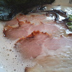 金田家 - しっとりと肉の旨みを残すチャーシュー。