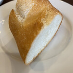 リストランテ ルーチェ - まずは最初はパンが出て来ますよね。