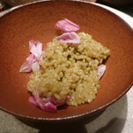 エースホテル京都 - 緑米と薔薇