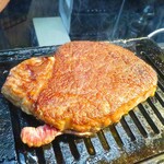 生ホルモン処 おさむちゃん。 - シャトーブリアン(香川産オリーブ牛A5)