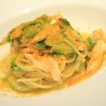 クッチーナ イタリアーナ ガッルーラ - フェデリーニ、南知多師崎産白ミル貝と九条ネギ、サルデーニャ産ボッタルガのアーリオオーリオ