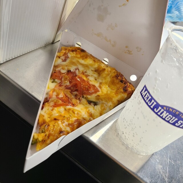 ピザーラエクスプレス 神宮球場店 （PIZZA-LA EXPRESS） - 外苑前/ピザ