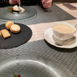 ウイズ - マカロン、ロイヤルミルクティー