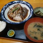 Kaisen Yumetarou - 鯛のあら炊き定食