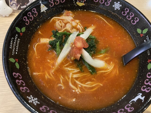 トマトラーメンととろとろ豚軟骨を。』by ぷりんとうさん