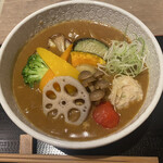 Kare Udon Wabisuke - 彩り野菜のかれーうどん(麺ハーフ)