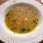 レストラン アラジン - 野菜の甘みととろみが美味しい大麦入りスープ