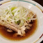 Koshitsu Izakaya Hoshino Suisan To Yomi - 鶏の蒸しネギ焼き