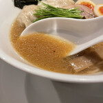 酒肴場 屯 - ググッと濃い軍鶏ロックの旨み