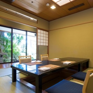 七浦（ななうら）
                                  4～6名様［室料3,300円］